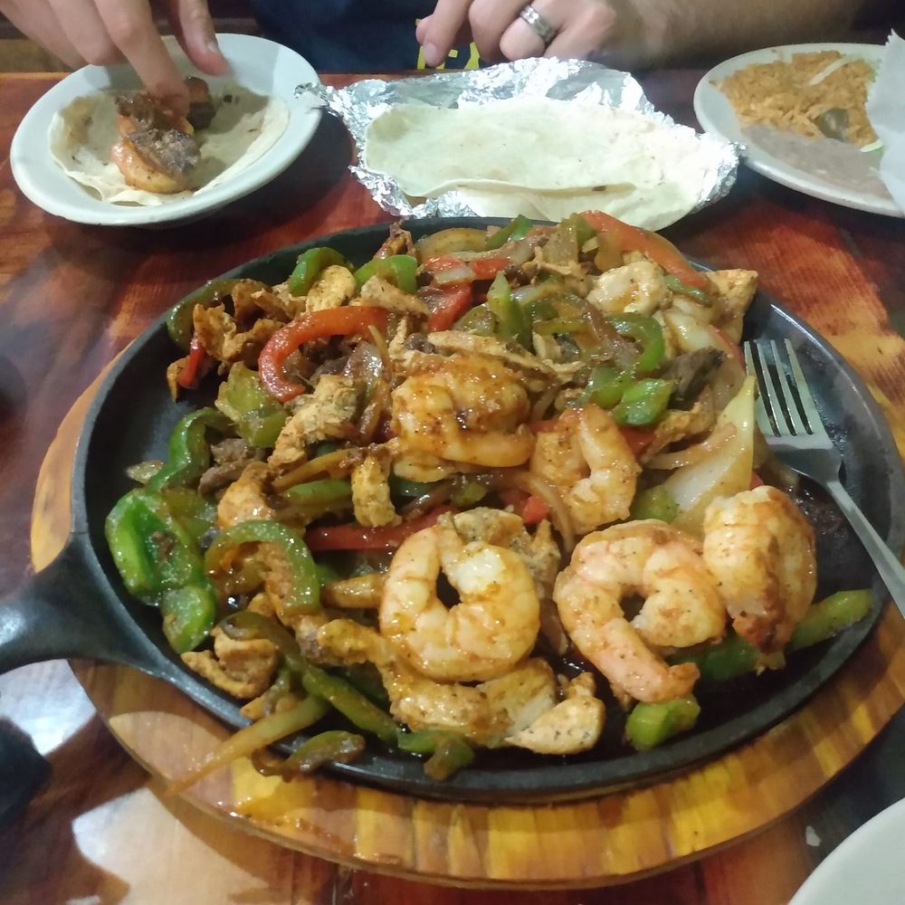 Mexican Flavors - Fajita combo for 2 - Mexican Near Me - Belle Vernon, Pennsylvania Mexican Flavors - Fajita combo for 2 - Mexican Near Me - Belle Vernon, Pennsylvania