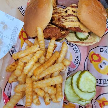 Dave's Hot Chicken - Chicken Shop Near Me - Cicero, New York