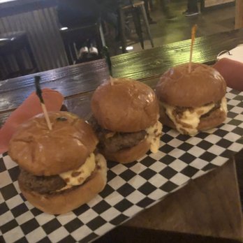 Dark Horse Tavern - Traditional sliders - New American Near Me - Los Angeles, California Dark Horse Tavern - Traditional sliders - New American Near Me - Los Angeles, California
