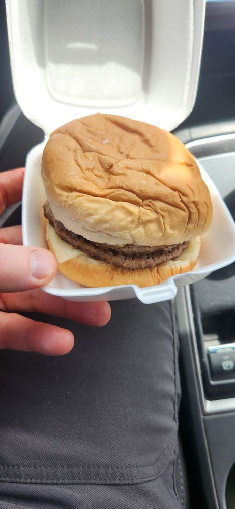 Val's Drive-In Logo