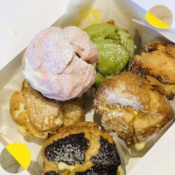 Beard Papa’s Plano - All flavors of creme puffs - except creme brulee. - Bakeries Near Me - Plano, Texas