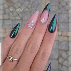 Tina's Nails - What we showed the nail tech