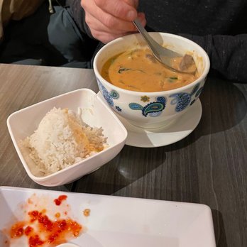 Silver Spoon Thai Restaurant - Red Curry - Thai Near Me - Chicago, Illinois
