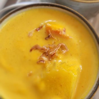 Gindi Thai - Yellow curry with chicken - Sushi Bars Near Me - Burbank, California Gindi Thai - Yellow curry with chicken - Sushi Bars Near Me - Burbank, California