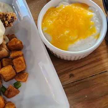 Sizzle & Brew - Cheesy grits - Breakfast & Brunch Near Me - Tomball, Texas