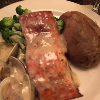 Pearsall's Station - Salmon and clams in a lime sauce - American Near Me - Lynbrook, New York Pearsall's Station - Salmon and clams in a lime sauce - American Near Me - Lynbrook, New York