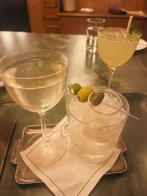 The Benjamin Hollywood by null