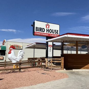 BirdHouse - View from the outside. Nothing like a giant chicken to let you know a place has great food - Chicken Shop Near Me - Page, Arizona