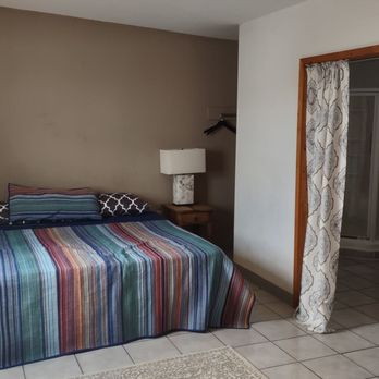 El Dorado Hotel - Bed to the left, huge bathroom to the right - Hotels Near Me - Terlingua, Texas El Dorado Hotel - Bed to the left, huge bathroom to the right - Hotels Near Me - Terlingua, Texas