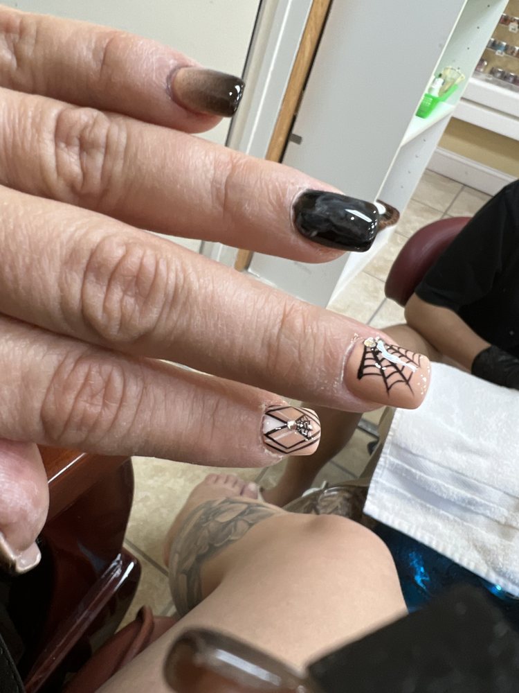 NAIL 21 Updated September 2024 22 Photos & 17 Reviews 1149 N