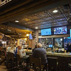 Bluefin Grill & Bar - Outdoor bar