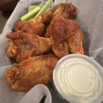 Hofbrau - Wings with Tims sauce! - Pizza Near Me - Bellefonte, Pennsylvania