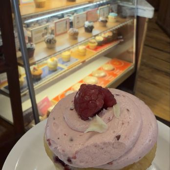 Molly's Cupcakes - White Chocolate Raspberry - Desserts Near Me - Chicago, Illinois Molly's Cupcakes - White Chocolate Raspberry - Desserts Near Me - Chicago, Illinois