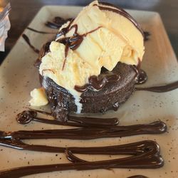 Kelseys Original Roadhouse - Chocolate lava cake