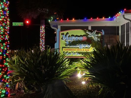 Mango Mango's by null