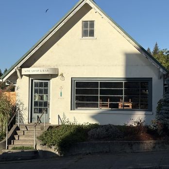 Soca Wine Shop - Wine Bars Near Me - White Salmon, Washington Soca Wine Shop - Wine Bars Near Me - White Salmon, Washington