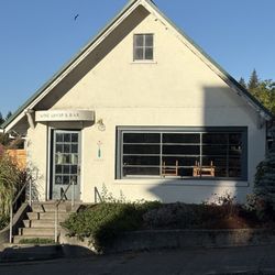 Soca Wine Shop