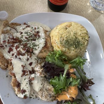 Ruta Taina - Pechuga al ajillo - Food Trucks Near Me - St. Cloud, Florida