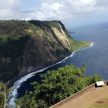 Waipi'o Valley - View from the look out - Beaches Near Me