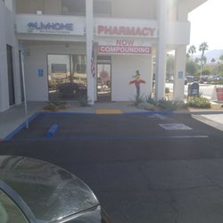 Palm Desert Drug & Compounding - Won't last in business another month