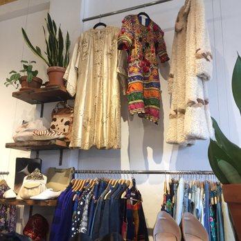 Mercy Vintage - Minimalist aesthetic helps custies actually peruse instead of being overwhelmed by the merchandise. - Used, Vintage & Consignment Near Me - Oakland, California