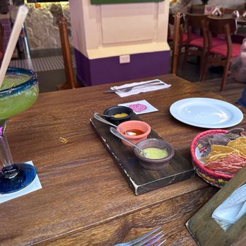 Taco y Tequila - Cool down stop with Mescalita's and chips - Tacos Near Me - Cancún, ROO