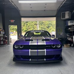 Revolution Wraps - Dodge challenger hellcat
Front end PPF
Racing stripes
