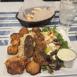 Grilled meat combo platter