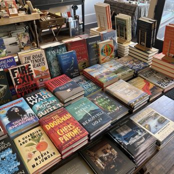 Arctic Tern Books - Inside - Bookstores Near Me - Rockland, Maine