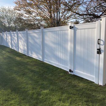 Akino fence - Backyard fencing with single gate. - Fences & Gates Near Me - DeKalb, Illinois Akino fence - Backyard fencing with single gate. - Fences & Gates Near Me - DeKalb, Illinois