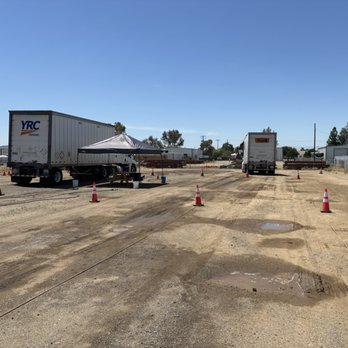 Kern Trucking School - Driving Schools Near Me - Bakersfield, California Kern Trucking School - Driving Schools Near Me - Bakersfield, California