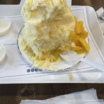 Oakobing - Mango snow ice - Ice Cream & Frozen Yogurt Near Me - Pasadena, California