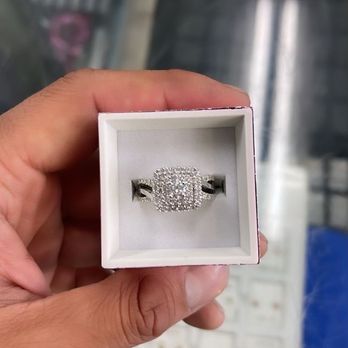Moreira's Jewelry - Jewelry Near Me - Chicago, Illinois Moreira's Jewelry - Jewelry Near Me - Chicago, Illinois
