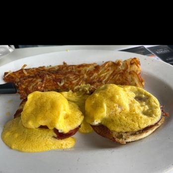 Grumpy's Restaurant - Benedict... hollandaise sadly was broken - Breakfast & Brunch Near Me - St. Johns, Florida