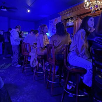Pearl Hour - Friday night - Cocktail Bars Near Me - Monterey, California Pearl Hour - Friday night - Cocktail Bars Near Me - Monterey, California