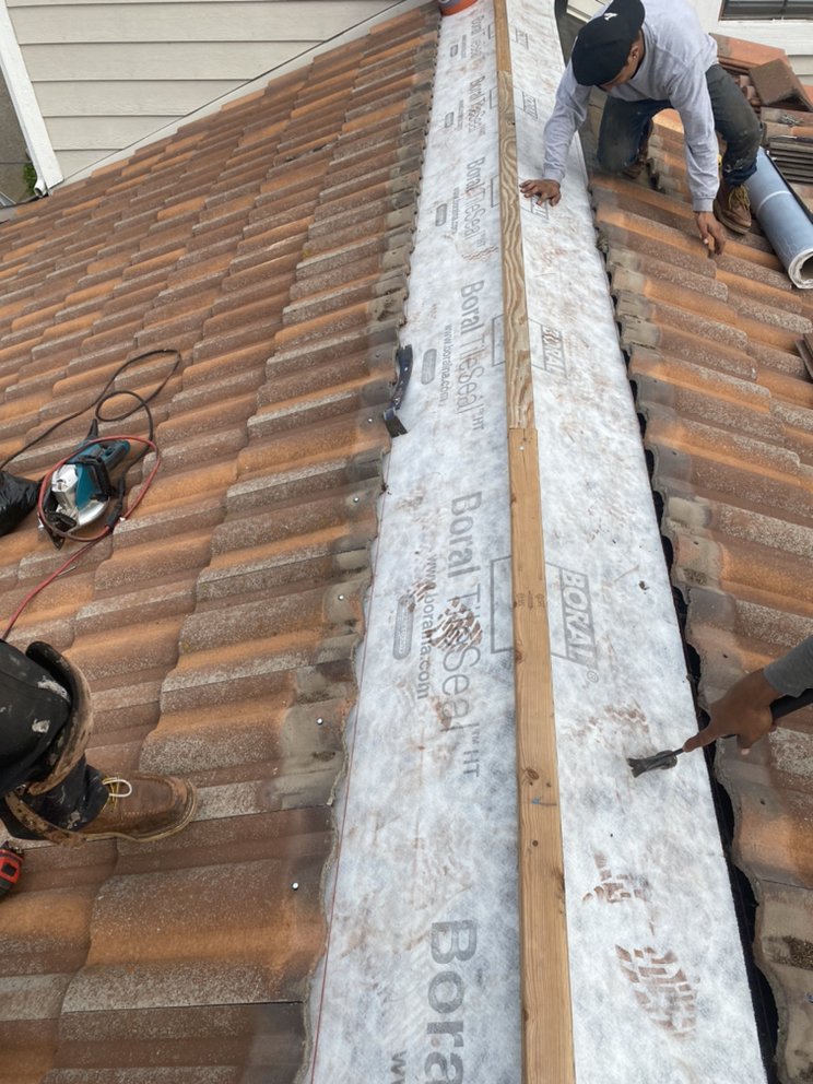 Slide of Jose Cruz's Roofing and Construction