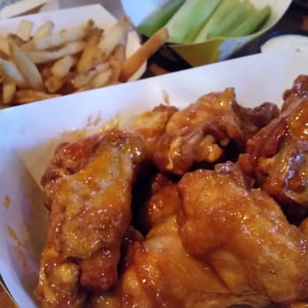 Buffalo Wild Wings - Mango habanero - Chicken Wings Near Me - Baxter, Minnesota