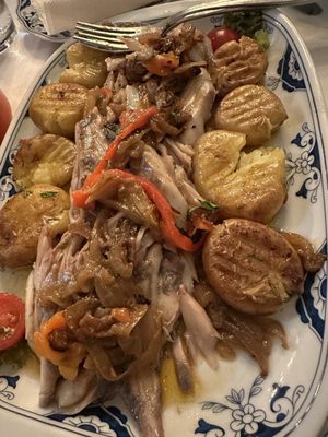 Restaurante "O Escondidinho" by null