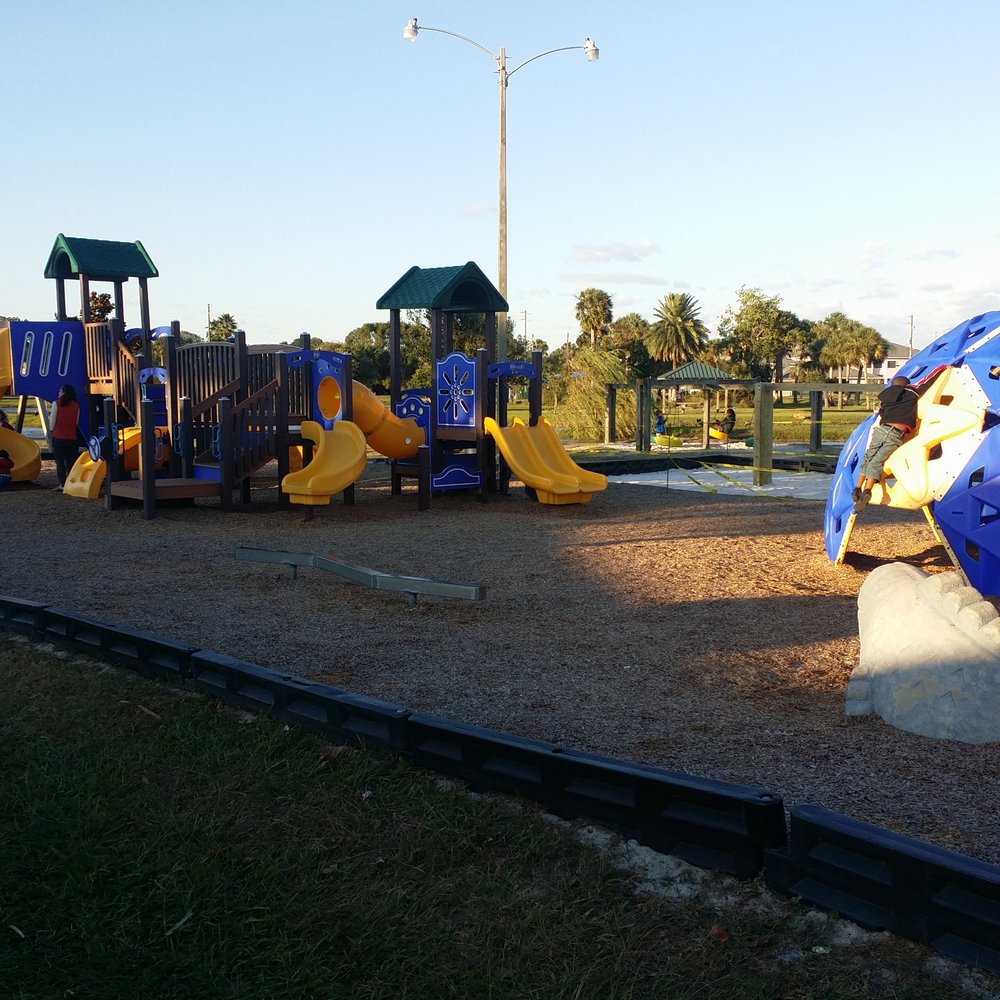 Jarboe Park - View of the playground from the South side - Parks Near Me - Neptune Beach, Florida Jarboe Park - View of the playground from the South side - Parks Near Me - Neptune Beach, Florida