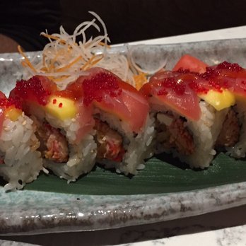 Eastern Peak - Hawaii roll ($14) - Asian Fusion Near Me - Nashville, Tennessee