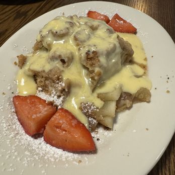 The Yard’s Pub - Apple Crumble w/custard cream - Irish Pub Near Me - New York, New York The Yard’s Pub - Apple Crumble w/custard cream - Irish Pub Near Me - New York, New York