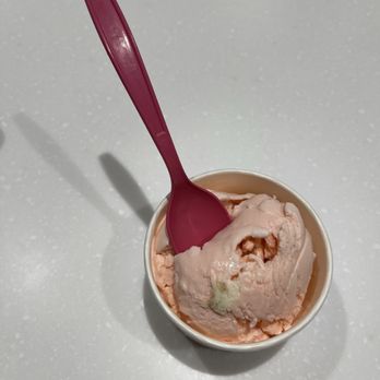 Stella's Ice Cream - Guava Cheesecake (sweet, tart, has cheesecake bites) - Ice Cream & Frozen Yogurt Near Me - Gilbert, Arizona