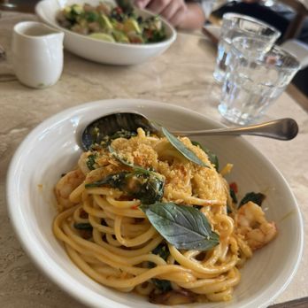 Great White - Shrimp pasta (extra spinach) - good but not many shrimp - Breakfast & Brunch Near Me - Los Angeles, California Great White - Shrimp pasta (extra spinach) - good but not many shrimp - Breakfast & Brunch Near Me - Los Angeles, California