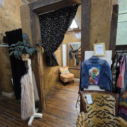 New To Me - The interesting dressing room.