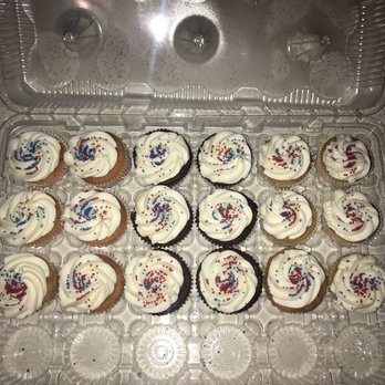Cosmic Cakery - Strawberry, chocolate and vanilla cupcakes - Bakeries Near Me - San Antonio, Texas