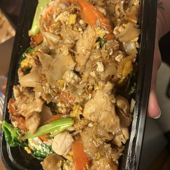 Kin Phed - pad see eew . got some to go it is so good - Thai Near Me - Livermore, California Kin Phed - pad see eew . got some to go it is so good - Thai Near Me - Livermore, California