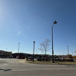 Oak Mill Mall - A panoramic view, including the new Starbucks and BWW in the right corner.