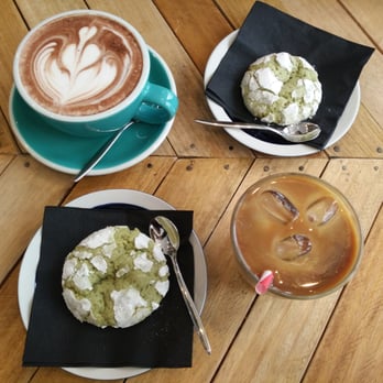 Le Labo - Hot chocolate, fresh cappocino and green tea cakes! - Cafes Near Me - Lyon, 69