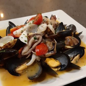 Il Ritrovo - Seafood fresh - Italian Near Me - Sorrento, NA Il Ritrovo - Seafood fresh - Italian Near Me - Sorrento, NA