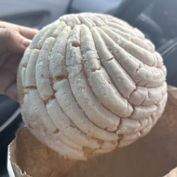Panadería Estrella - The *best* concha's *ever* *anywhere*